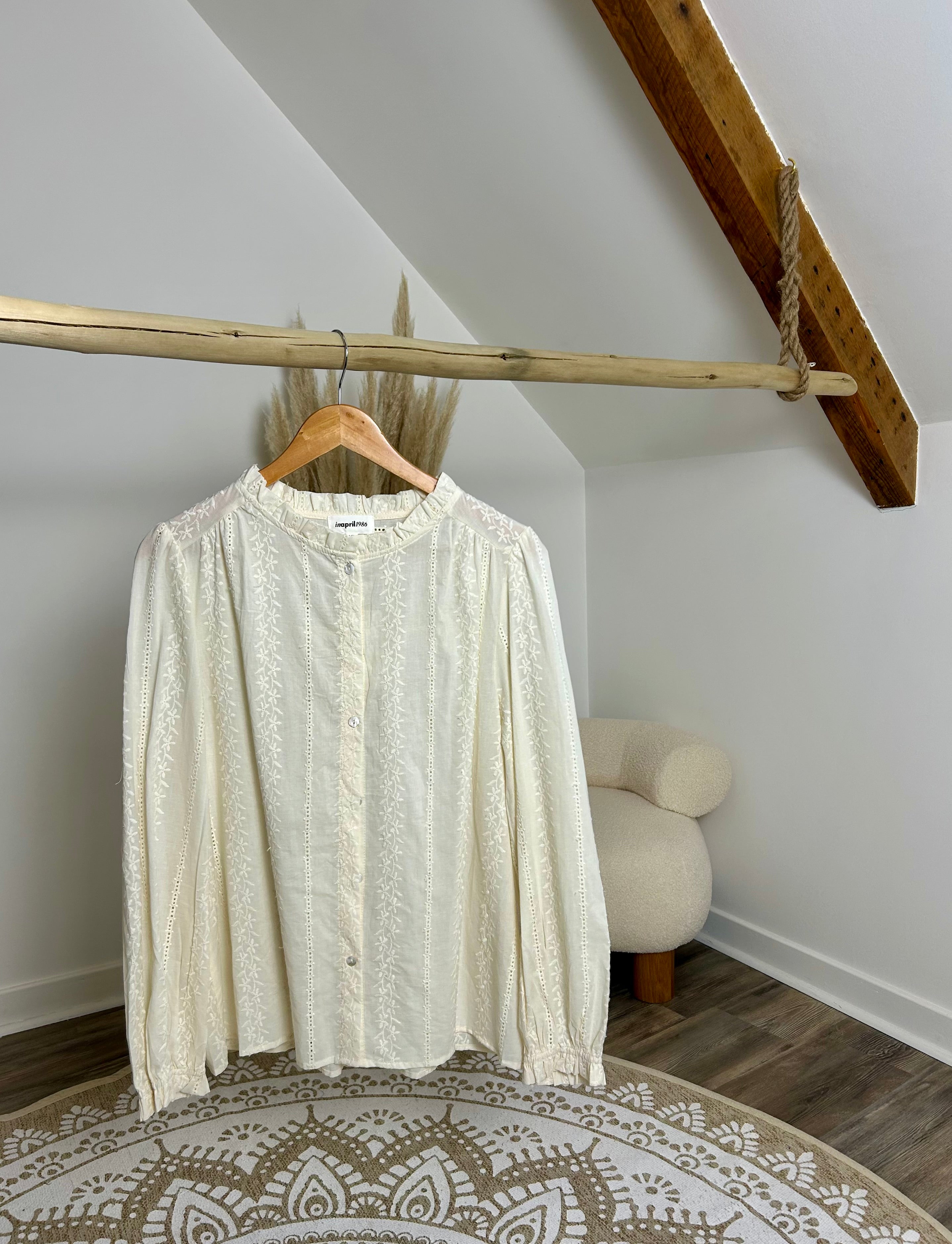 Blouse écru à col victorien - Plus size