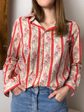 Chemise fine rayée rouge et fleurs