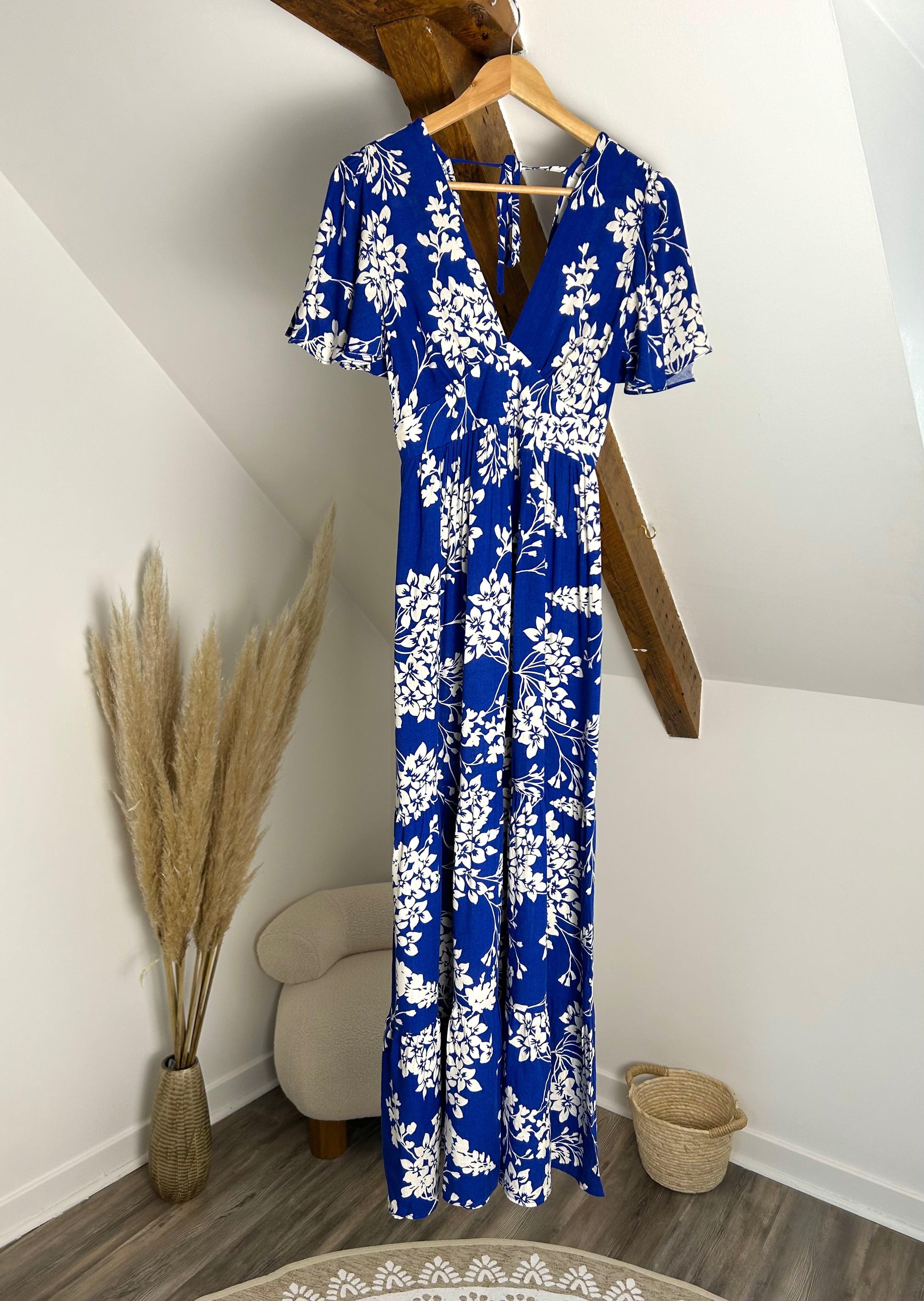 Robe bleu roi fleurie