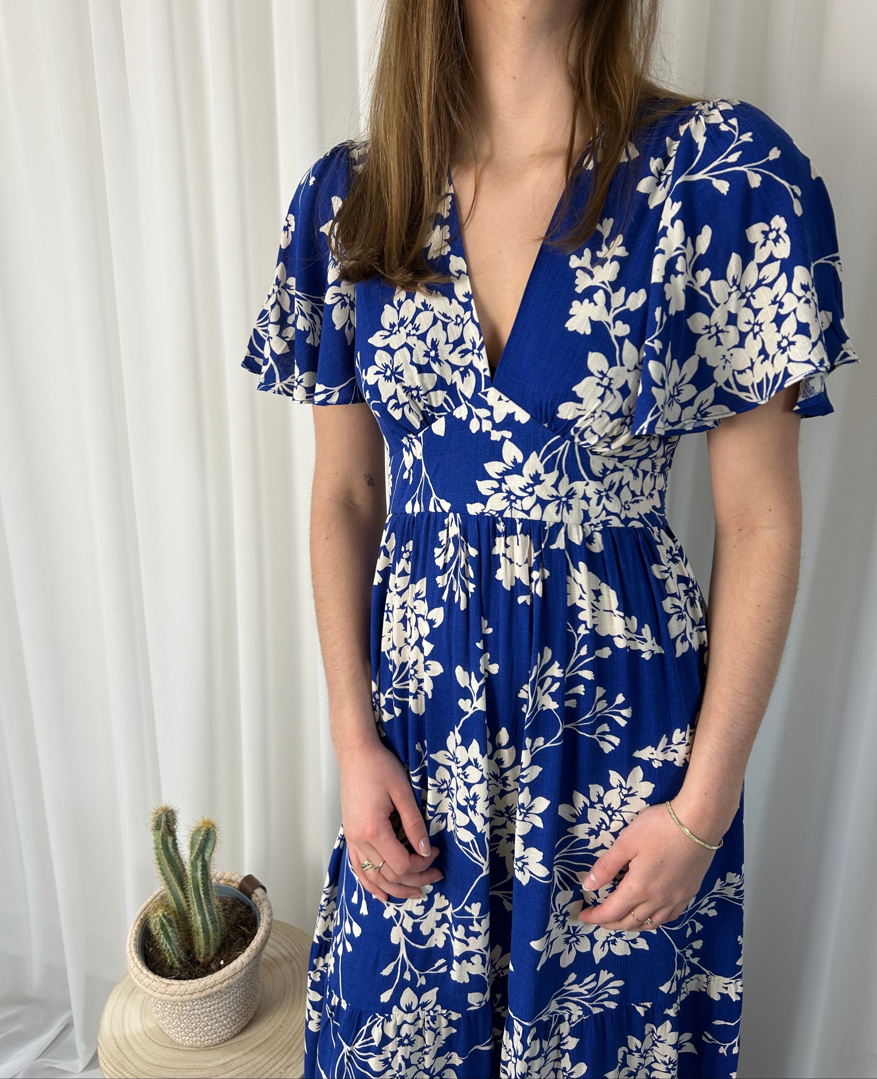 Robe bleu roi fleurie