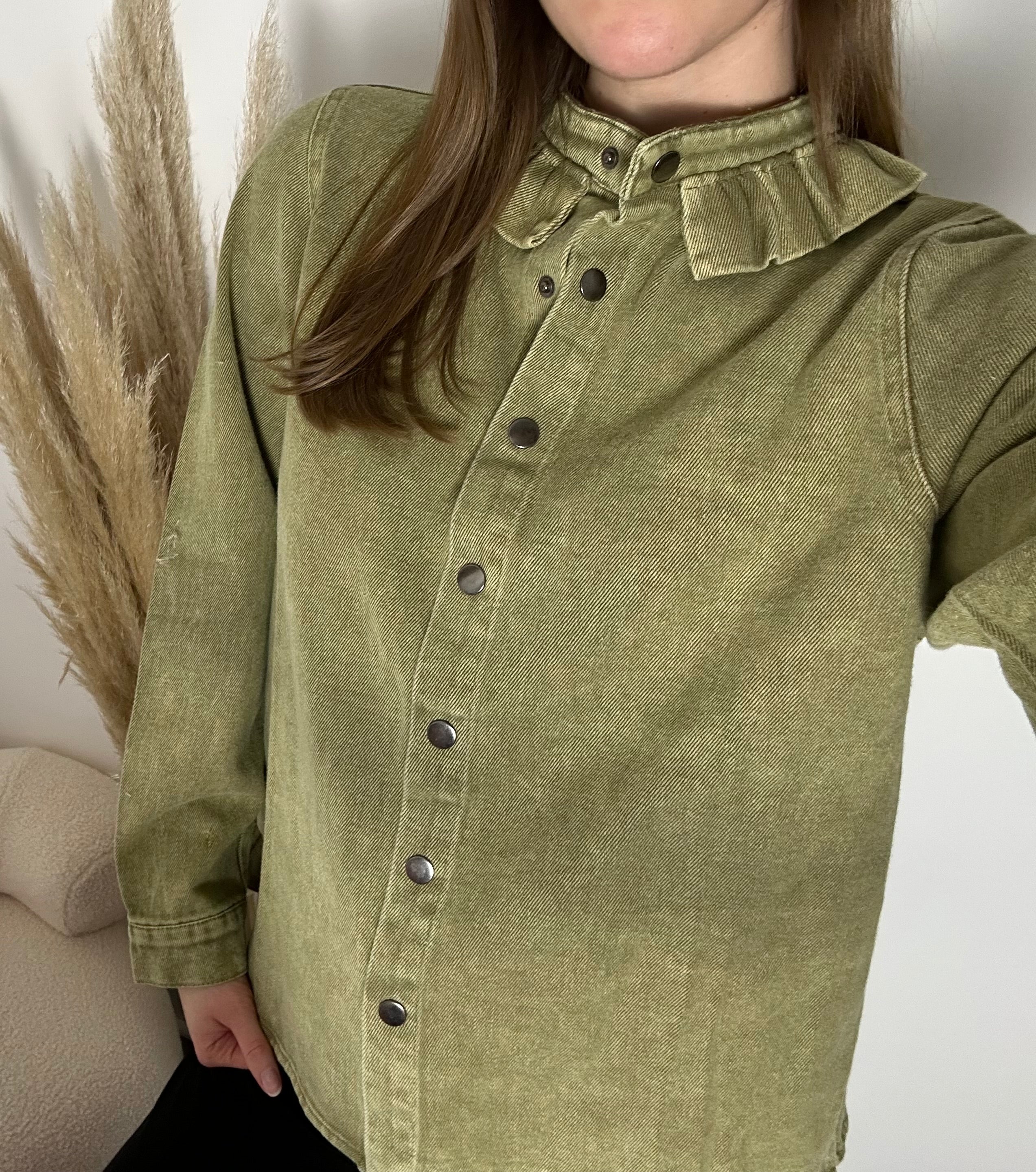 Veste/chemise à col volants